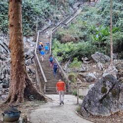145 Stufen bis zur Höhle.