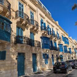 💙 auf Malta muss man einen Balkon haben..