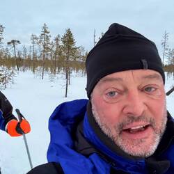 Langlauf ist die fin. national Sportart. Ich bleibe bei der schweiz. national Sportart: "Jassen"