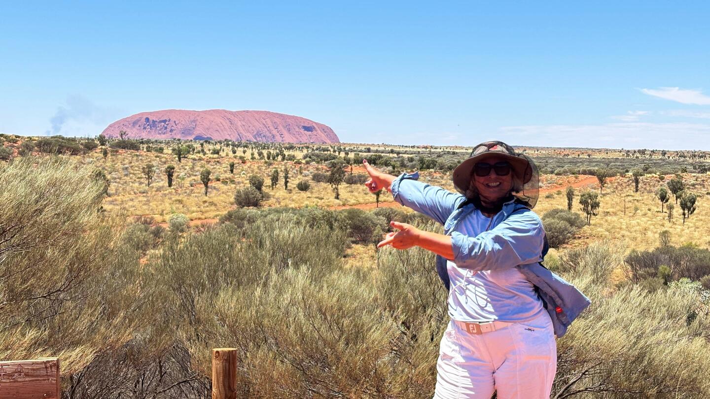 Vom Camp aus schon mal Uluru und ...