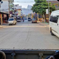 Mit den Tuk Tuks fahren wir aufs Land.