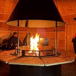 Aufwärmen am Feuer ist angesagt