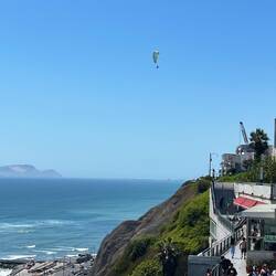 Hangglider in Larcomar