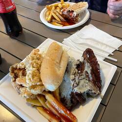 Grillteller auf Landesart.