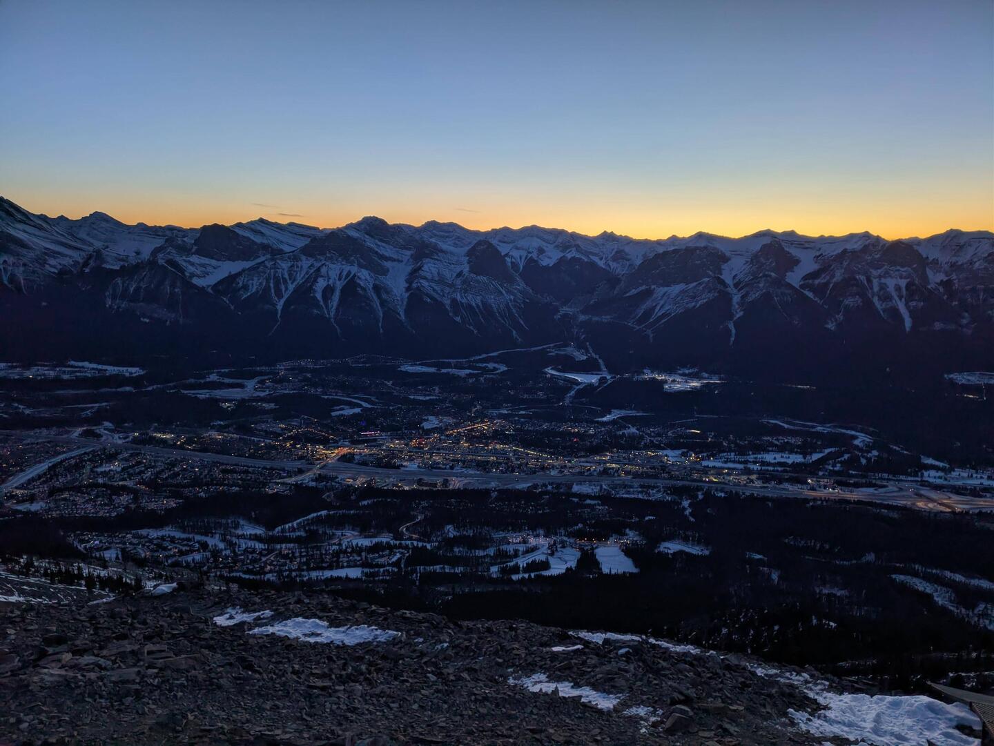 Canmore bei Dämmerung