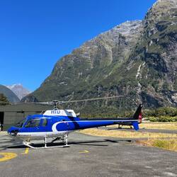 Und rein in den Helikopter 🚁