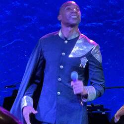 Keenan Singing