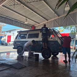 Fleißige Mexikaner waschen Wolke