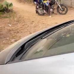 In Afrika ist alles möglich! Hat Bun mir gerade aus Yundum geschickt...