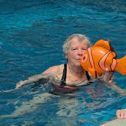 Tessa kissing the fish