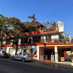 hübsches Haus mit Laden