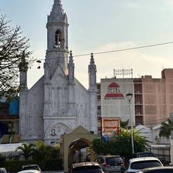Kirche am Hauptplatz - Iglesia de la Immaculada Concepcion