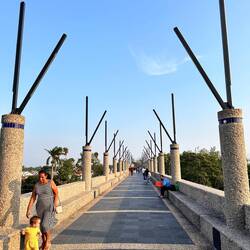 Brücke unten am Turm - Beleuchtung modern