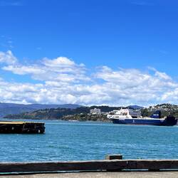 Mit dieser Fähre fahren wir Morgen