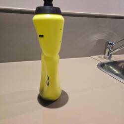 Auch der Flasche sieht mann den Höhenunterschied an🤣