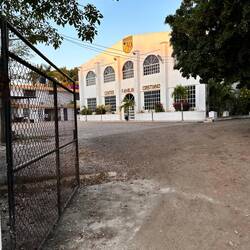 ein christliches Familienzentrum - da war nur einmal jemand am Putzen,