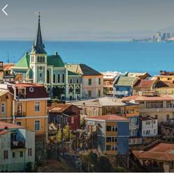 Valparaiso mit Anden im Hintergrund