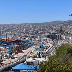 Hafen von Valparaiso,ist zu flach für Kreuzfahrtschiffe