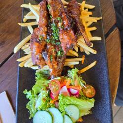 Mittagessen im Kiwi Café