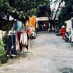 So wird hier überall Wäsche getrocknet - auf der Straße