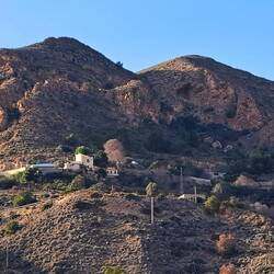 Schöne Häuser gibt es hier in den Bergen