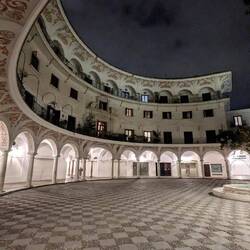 Placa a Juan de Arfe