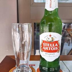 A 600ml bottle and a 250ml glass, felt like 3 drinks for the price of one.
