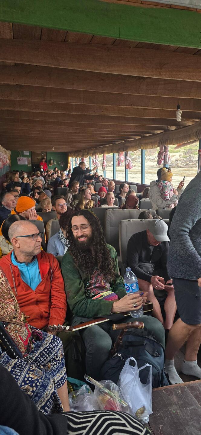 Wir nannten ihn Jesus. Warum wohl? Aufgrund seiner lackierten Zehnägel?