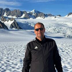 Pyramide im Hintergrund: Mount Cook