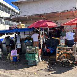 gleich zwei Strassen-Restaurants