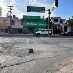 gefährliches Loch in der Strasse - häufiger ...