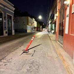 Strassenkunst bzw. Warnhinweis