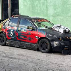 hier hat sich jemand einen Sportwagenschreck gebaut