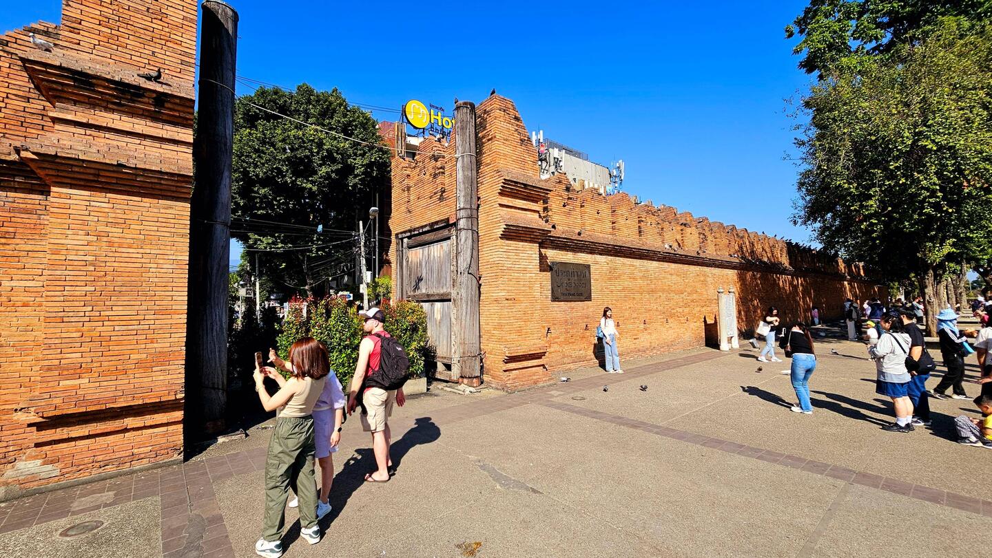 Tha Phae Gate