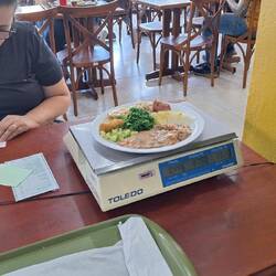 I wanted to try a bit of everything, but couldn't get it all on my plate. It was nearly half a kilo!