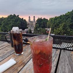 Bar auf dem Dach des Hotels