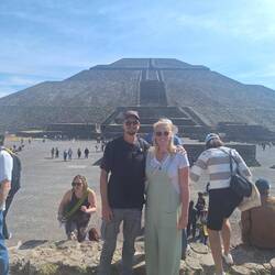 Der Sonnentempel (und viele andere Touris)