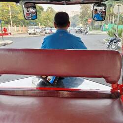 Und wieder zurück zu unserem Hotel, per Tuk Tuk.