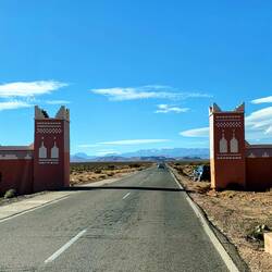 Eingang zum Dadestal