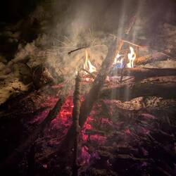 Angenehme Temperaturen auf dem Berg durch eine Inversionswetterlage auch ohne Lagerfeuer