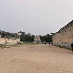 der Spielplatz - echt gross