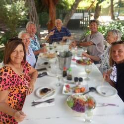 Sunday lunch in Knysna with some old friends of John's