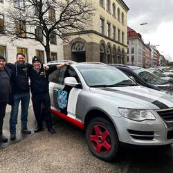 ...uns hätte man besser auch mal optisch aufgewertet!