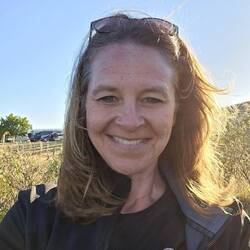 Ein unspektakulärer und langer Tag geht zu Ende 🌞😎 und wir sind sehr müde 🥱😴