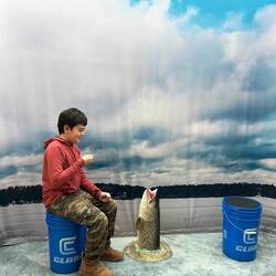 Pretending to ice fish at the largest most overwhelming sporting good store, SCHEELS!!🤪
