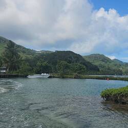 Motoring around Taha'a