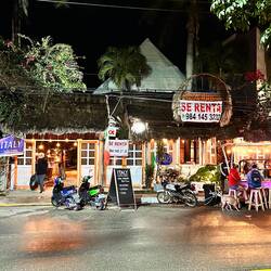 auch an der Hauptstrasse - Italy hört auf