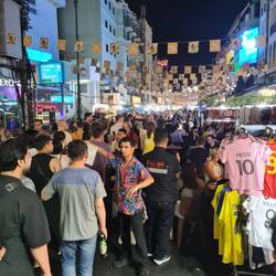 Bangla Road vo Bangkok. 5' hemmers usghalte