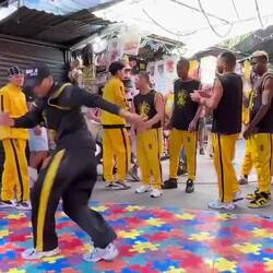 Tanzgruppe in der Comuna 13