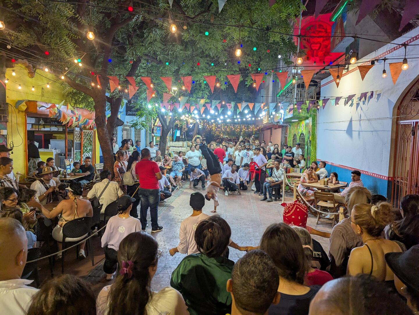 Abends viel los, v.a. für Touristen gemachtes "Programm"